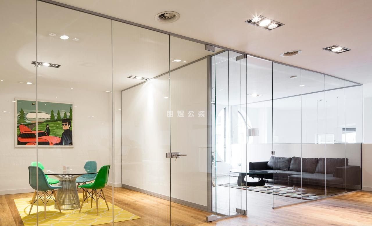 高端辦公室設(shè)計(jì)效果圖