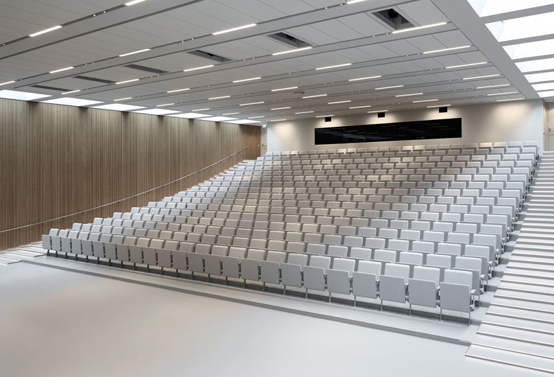 學(xué)?；顒?dòng)中心報(bào)告廳裝修效果圖